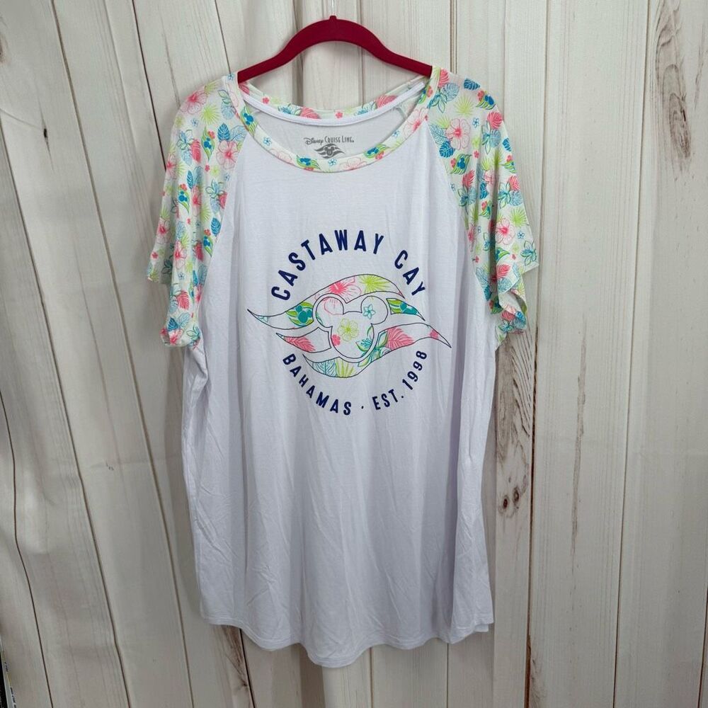 Disney Cruise Line Women’s 1X Castaway Key Short Sleeve Top